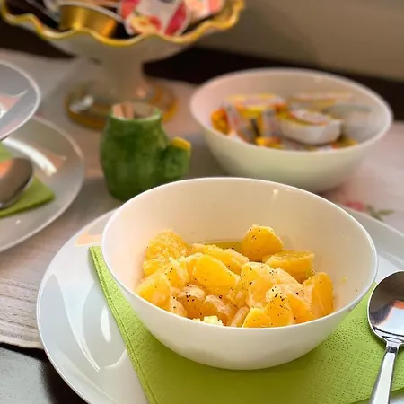 Alojamento de Acomodação e Pequeno-almoço La Pomelia Sofia Trappitello