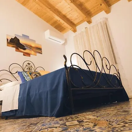 Panzió La Pomelia Sofia 4*