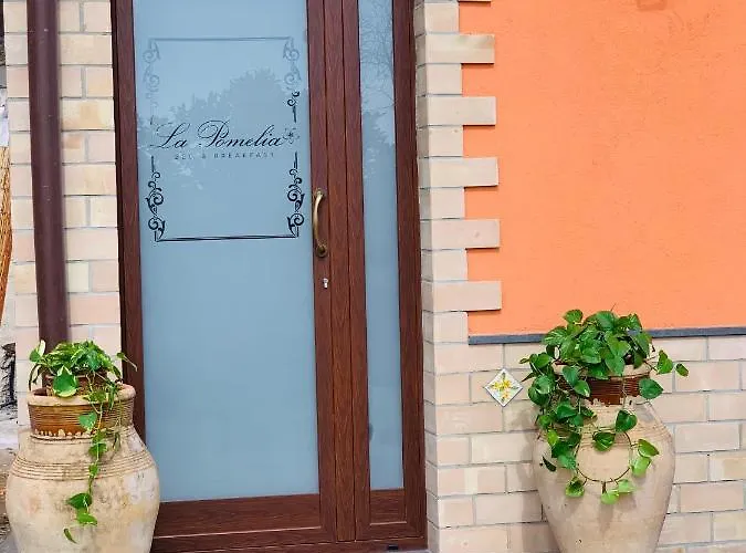 La Pomelia Sofia 4*