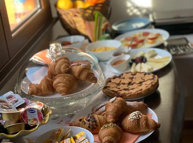 住宿加早餐酒店 La Pomelia Sofia 特拉皮泰罗