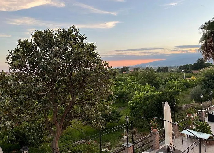 La Pomelia Sofia 住宿加早餐酒店 特拉皮泰罗