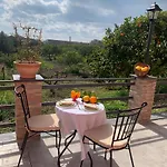La Pomelia Sofia Bed & Breakfast 4*