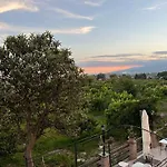 La Pomelia Sofia Bed & Breakfast Trappitello