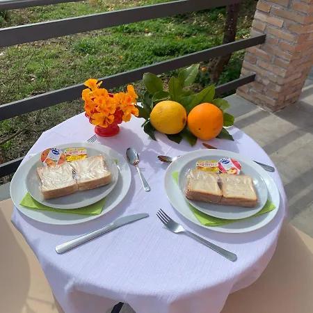 La Pomelia Sofia Bed and breakfast Trappitello