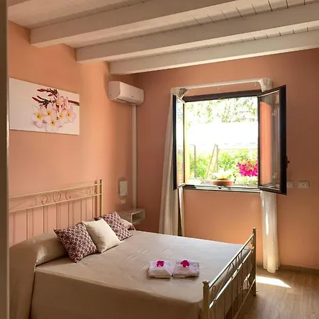 La Pomelia Sofia 4*