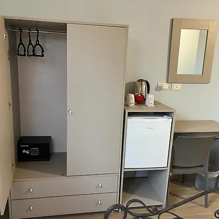 Frühstückspension La Pomelia Sofia 4*