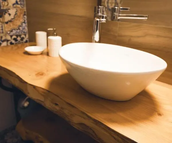 La Pomelia Sofia 住宿加早餐酒店 特拉皮泰罗